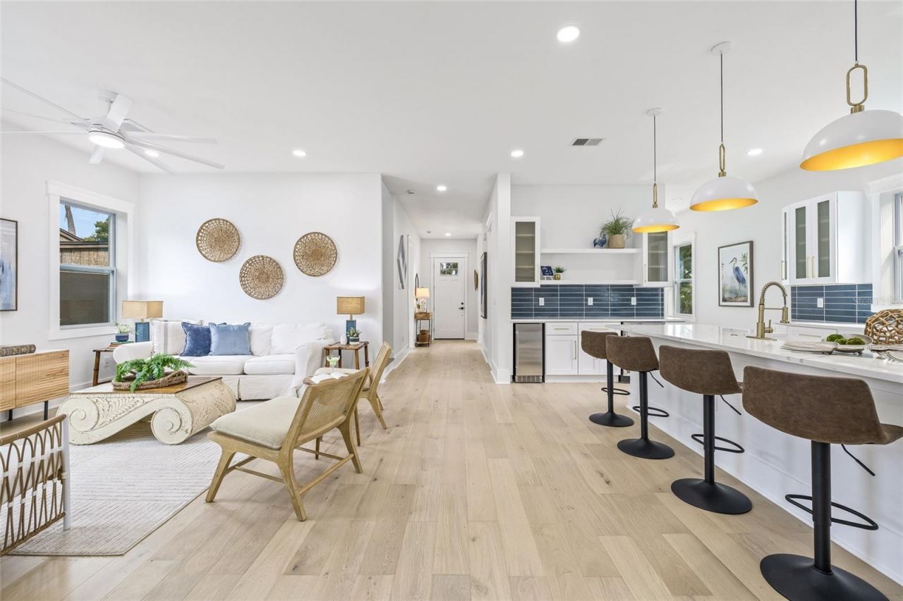 726 52nd Avenue N, Saint Petersburg, FL 33703 Photo