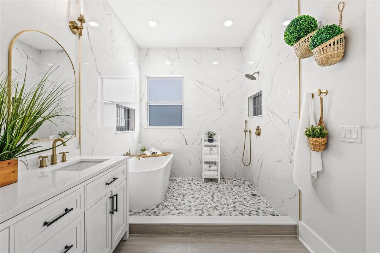 726 52nd Avenue N, Saint Petersburg, FL 33703 Photo