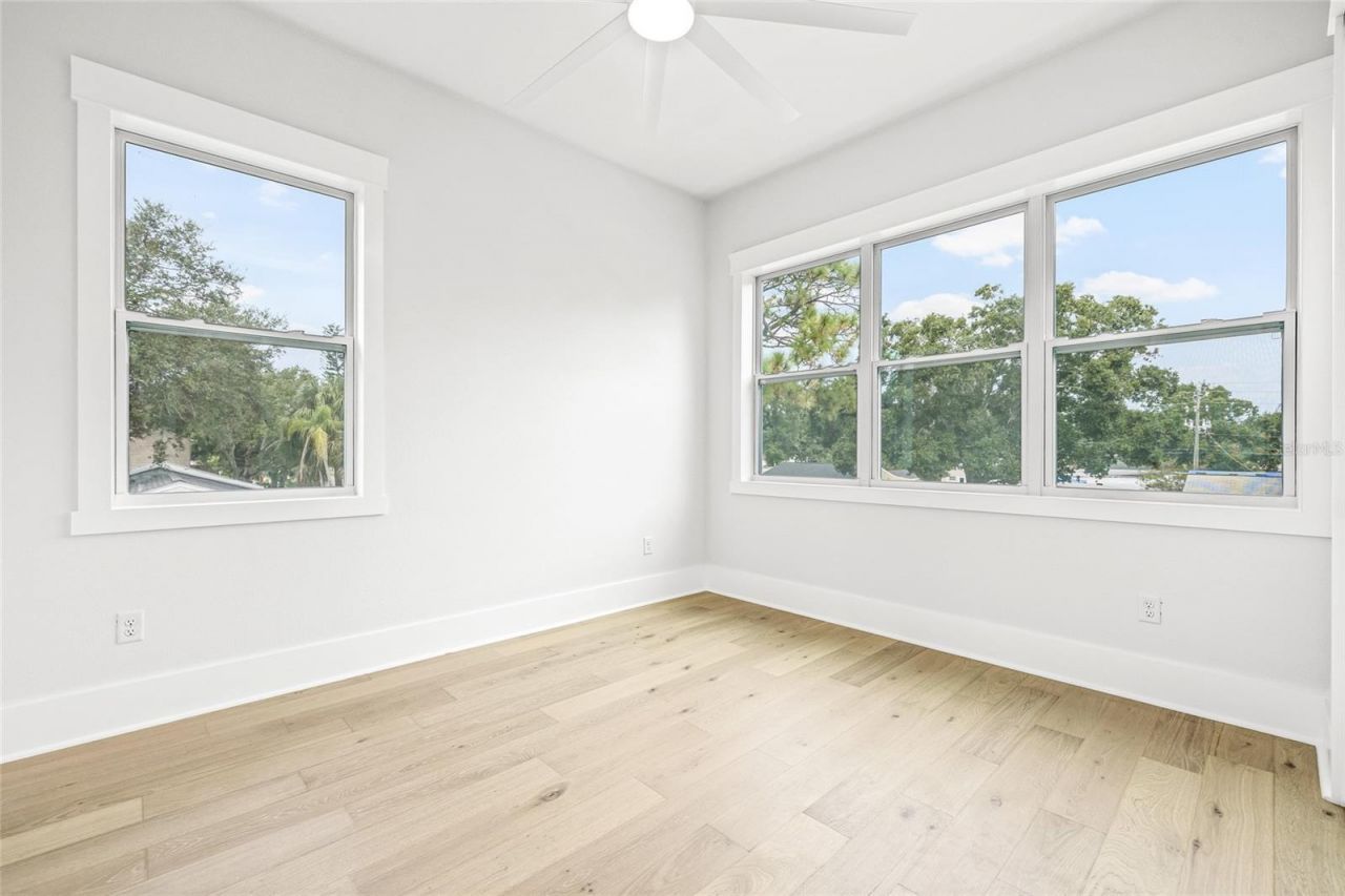 726 52nd Avenue N, Saint Petersburg, FL 33703 Photo