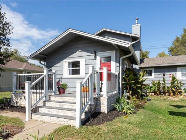 507 Newton Street, Edwardsville, KS 66111