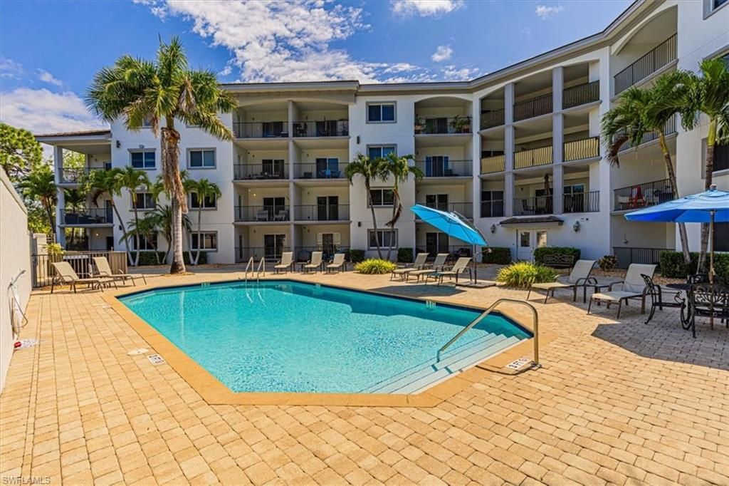 1100 Pine Ridge Rd, Naples, FL 34108 Photo