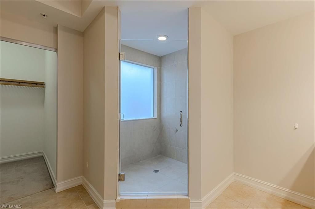 1100 Pine Ridge Rd, Naples, FL 34108 Photo