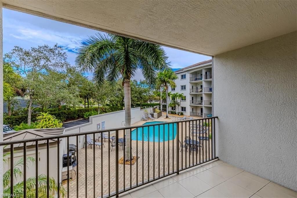 1100 Pine Ridge Rd, Naples, FL 34108 Photo
