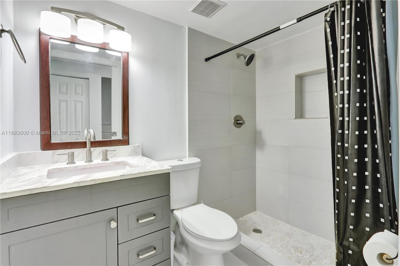 6916 NW 166th Ter, Unit 1204, Miami Lakes, FL 33014 Photo