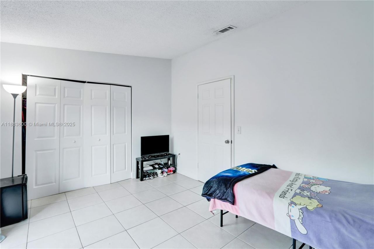 6916 NW 166th Ter, Unit 1204, Miami Lakes, FL 33014 Photo