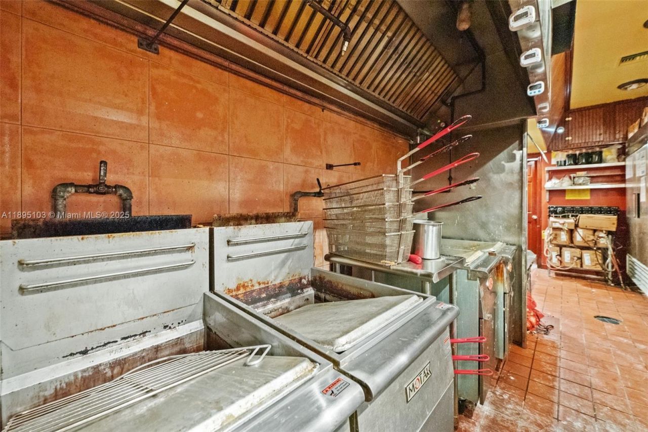 6330 Miramar Pkwy, Miramar, FL 33023 Photo