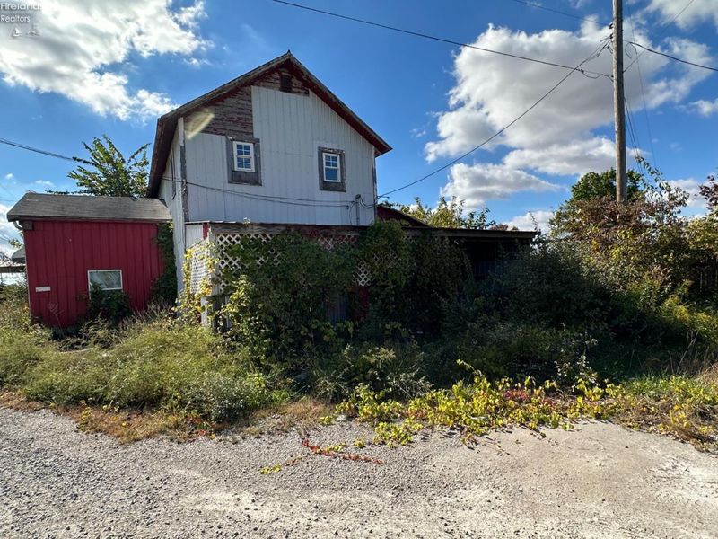 8700 S SR RT 4, Carrothers, OH 44807 Photo 3