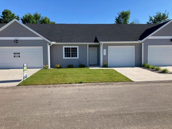 4273 Highpoint Drive, Unit 112, Wayland, MI 49348