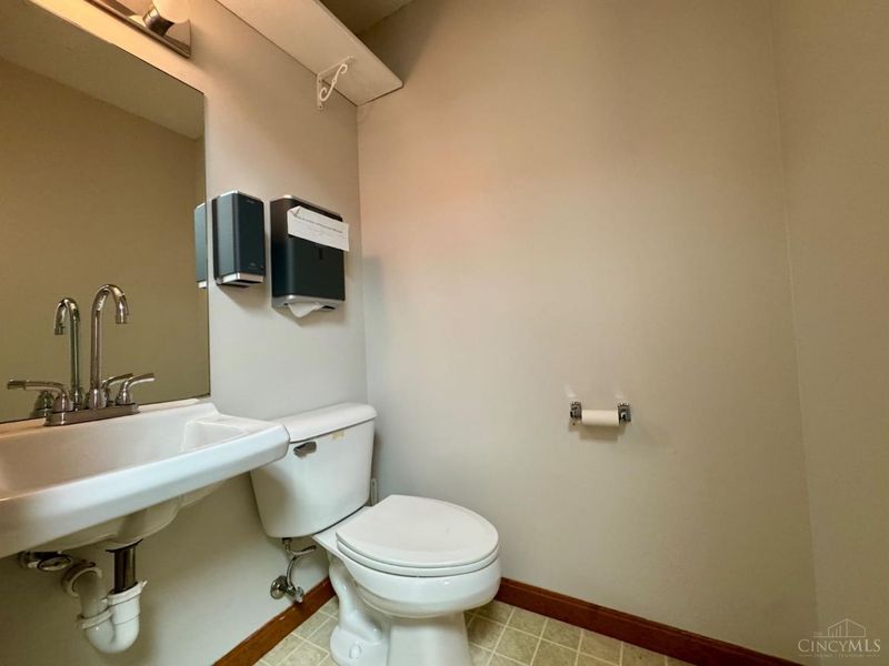8859 Brookside Avenue, Unit 200, West Chester, OH 45069 Photo 27