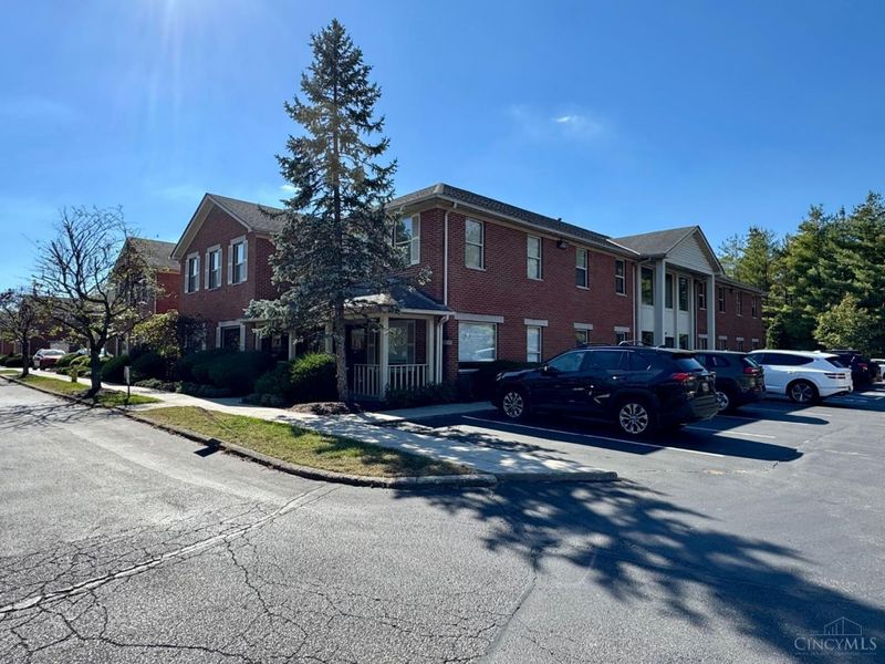 8859 Brookside Avenue, Unit 200, West Chester, OH 45069 Photo 3