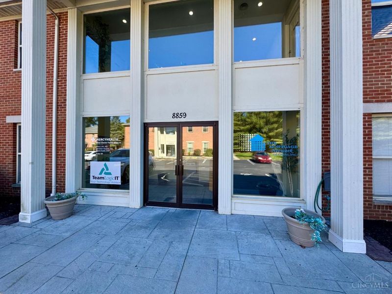 8859 Brookside Avenue, Unit 200, West Chester, OH 45069 Photo 4