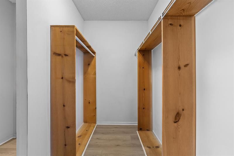 800 Parkview Drive, Unit 625, Hallandale Beach, FL 33009 Photo