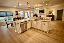 908 Corrado St. photo 4