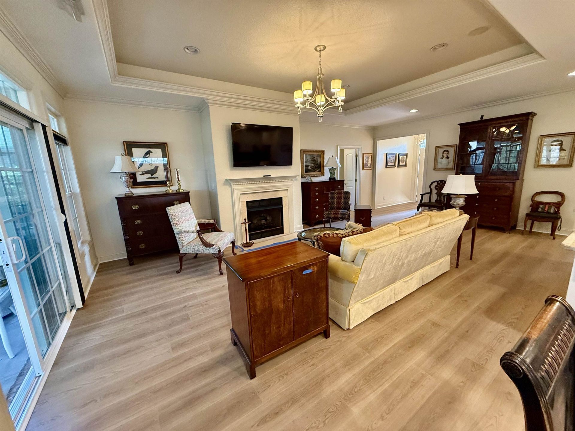 908 Corrado St. Photo 6