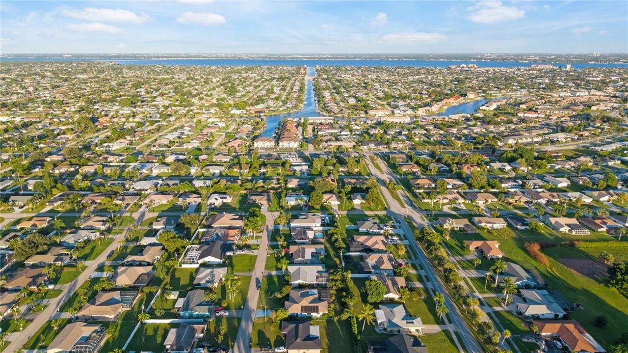 702 SE 36th Street, Cape Coral, FL 33904 Photo