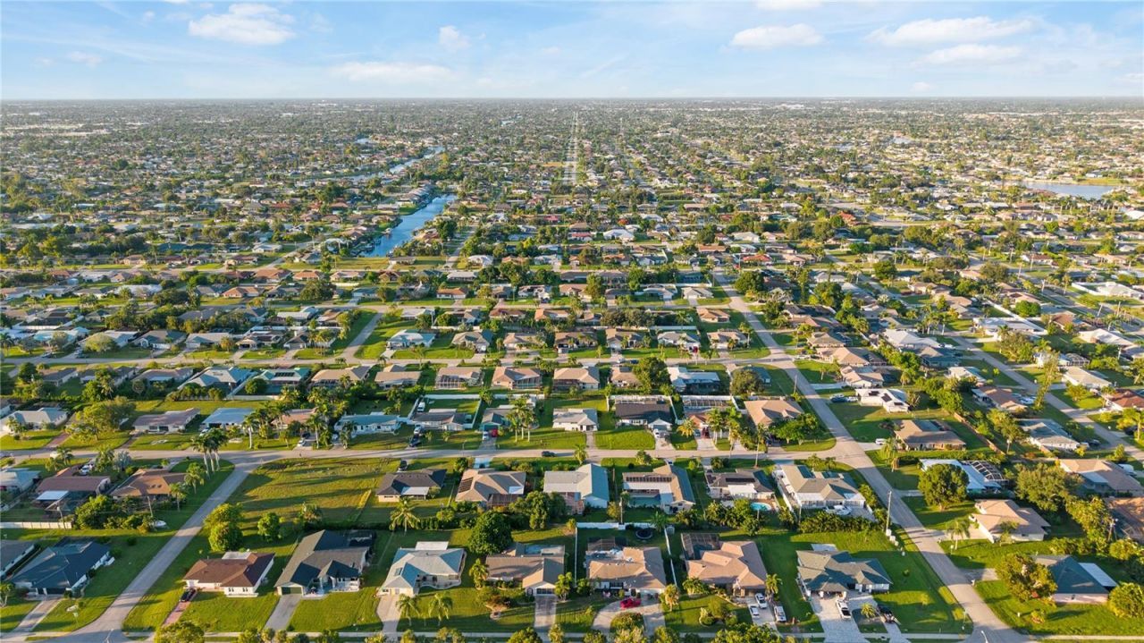 702 SE 36th Street, Cape Coral, FL 33904 Photo