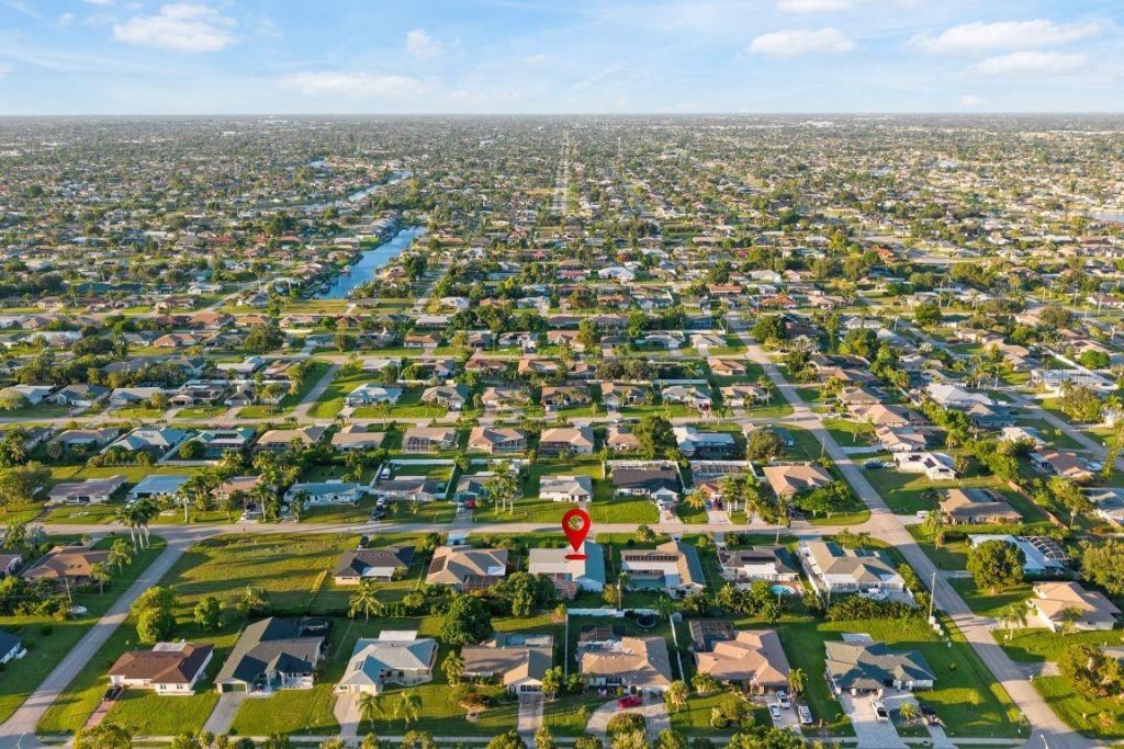 702 SE 36th Street, Cape Coral, FL 33904 Photo