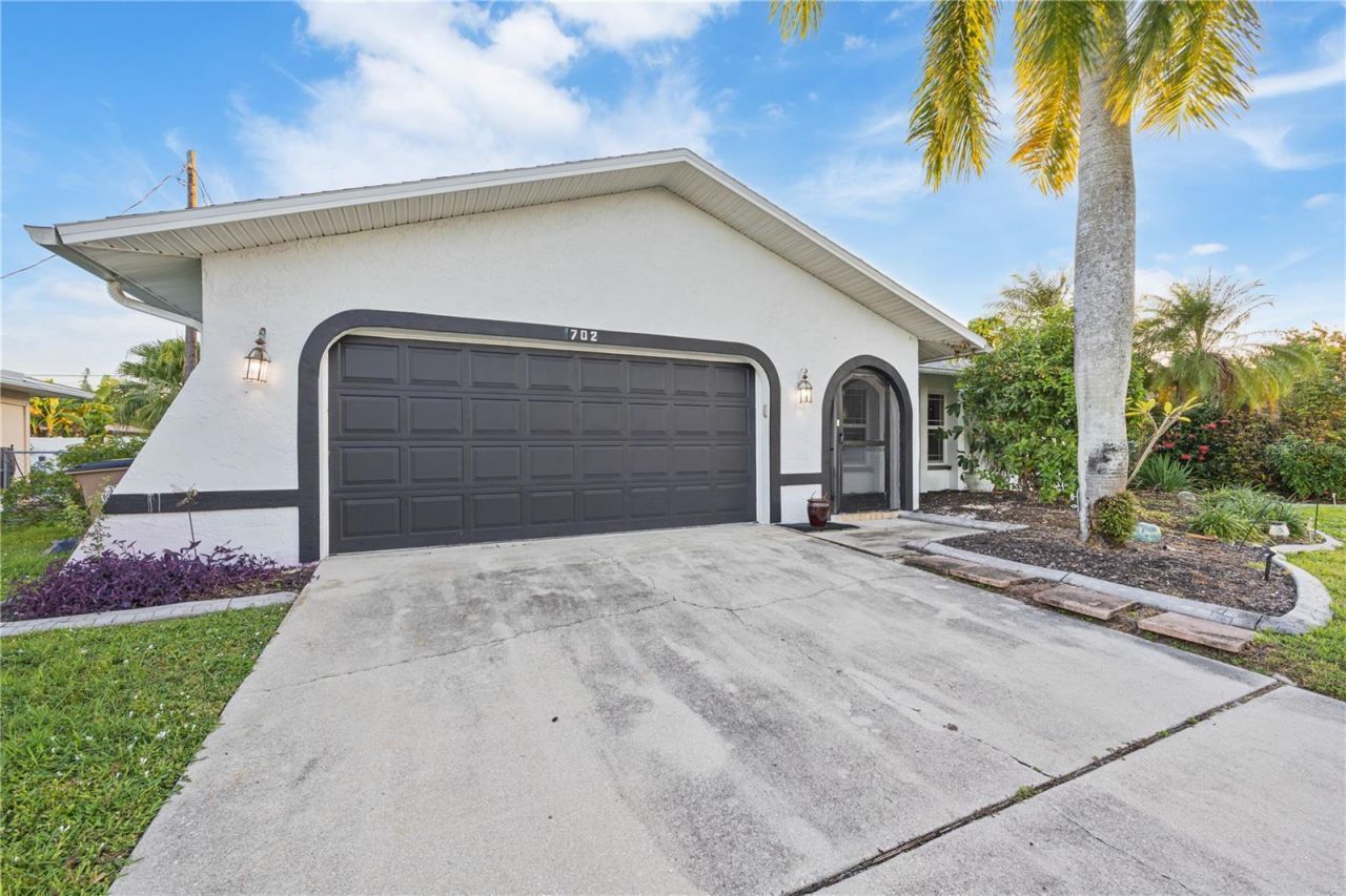 702 SE 36th Street, Cape Coral, FL 33904 Photo