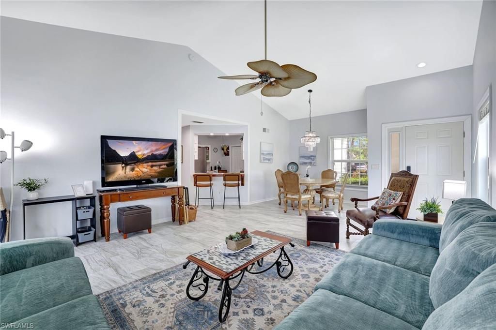 613 Windsor Sq, Unit 101, Naples, FL 34104 Photo