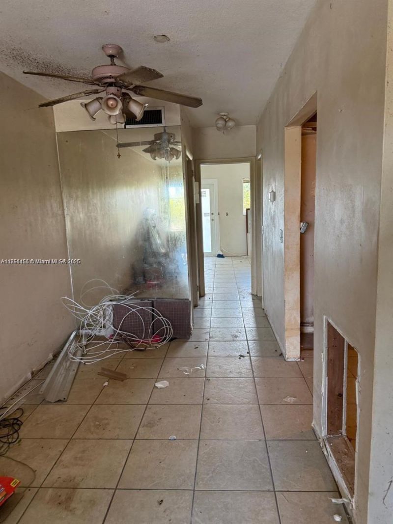 630 Layne Blvd, Unit 219, Hallandale Beach, FL 33009 Photo