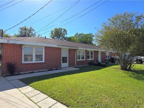 103 (A B) LIVE OAK Drive, Belle Chasse, LA 70037