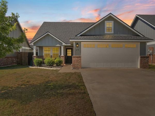 429 Travis Drive , McGregor, TX 76657