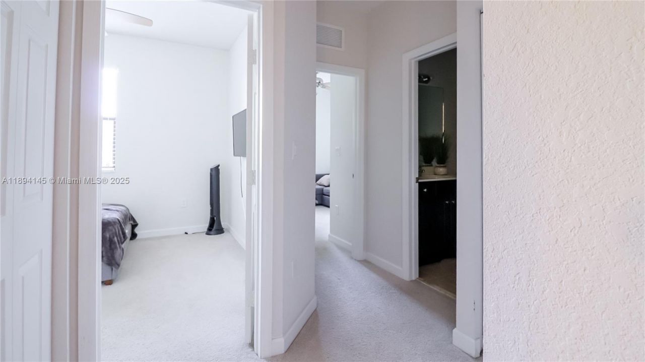 3364 W 90th St, Hialeah, FL 33018 Photo