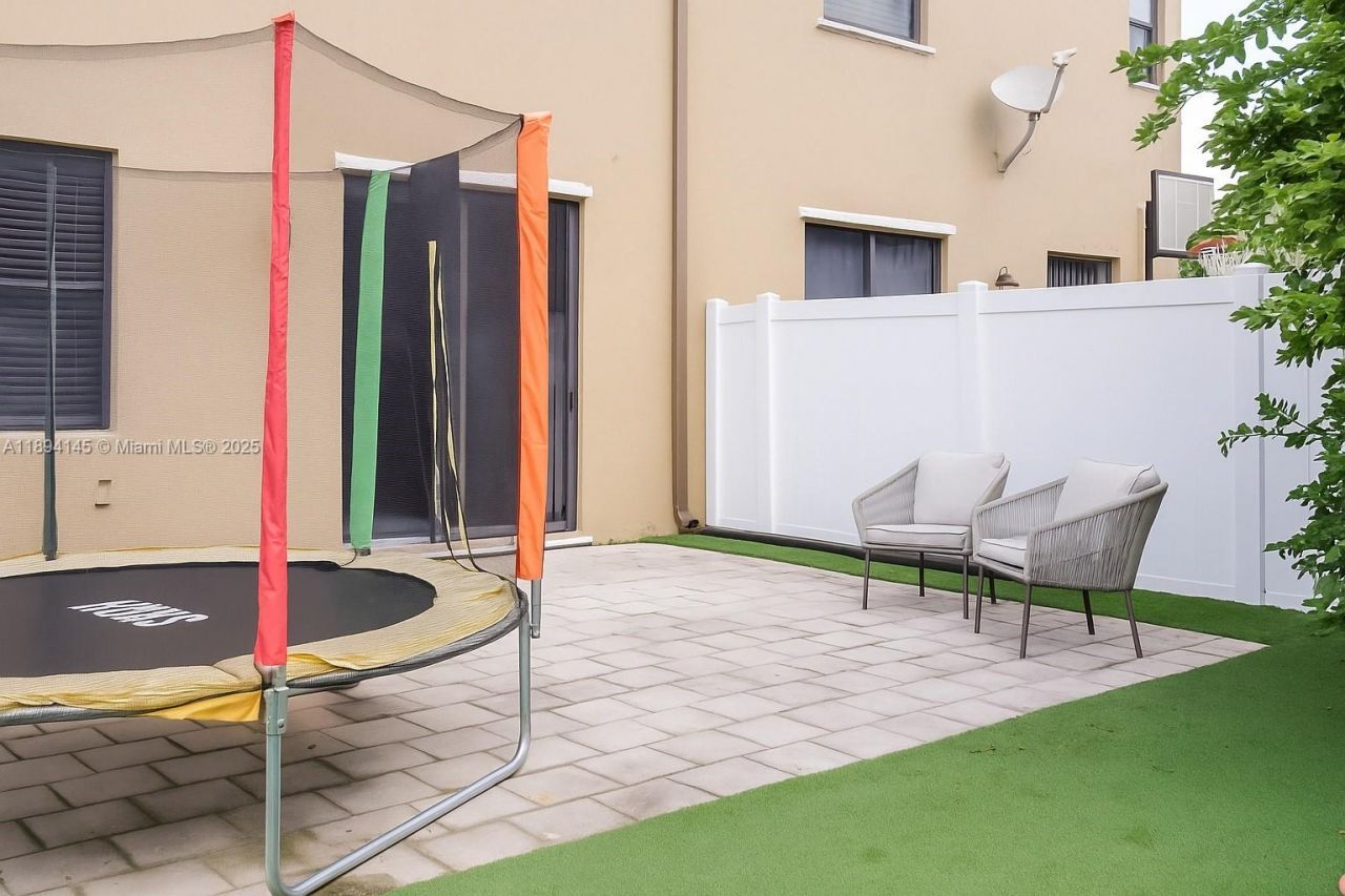 3364 W 90th St, Hialeah, FL 33018 Photo