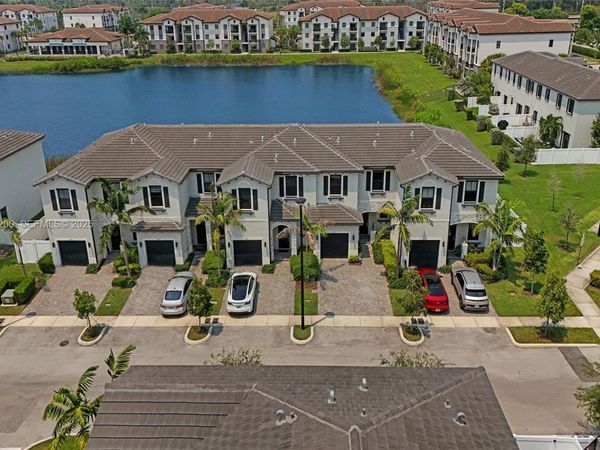 411 NW 204th St, Miami Gardens, FL 33169