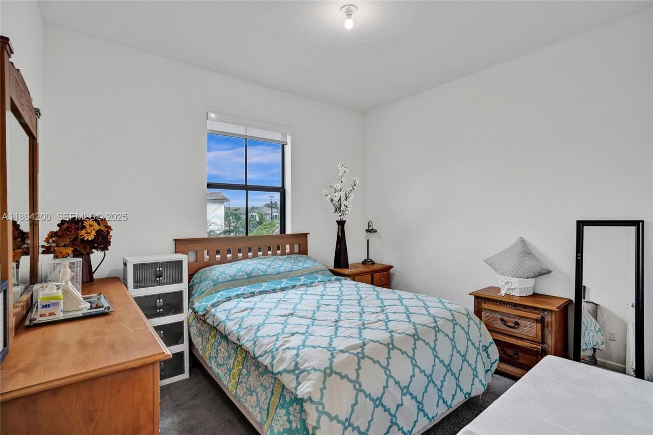 411 NW 204th St, Miami Gardens, FL 33169 Photo