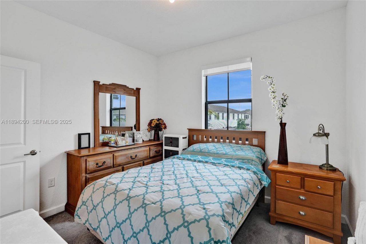 411 NW 204th St, Miami Gardens, FL 33169 Photo