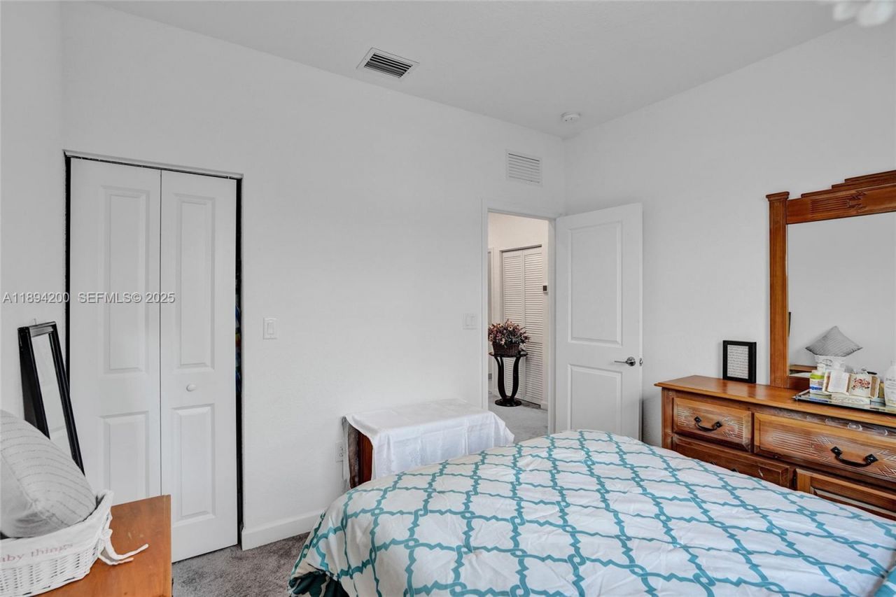 411 NW 204th St, Miami Gardens, FL 33169 Photo