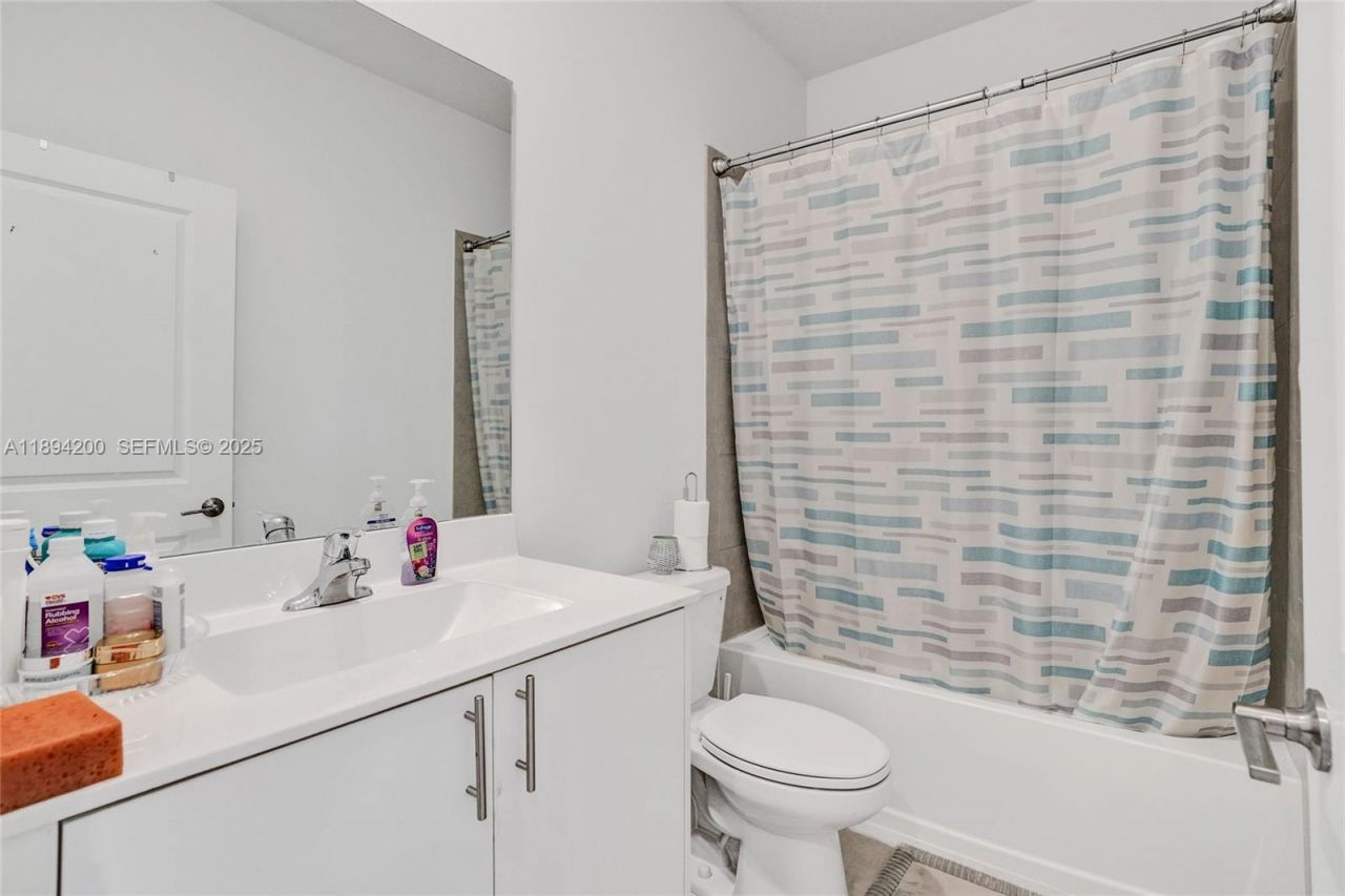 411 NW 204th St, Miami Gardens, FL 33169 Photo