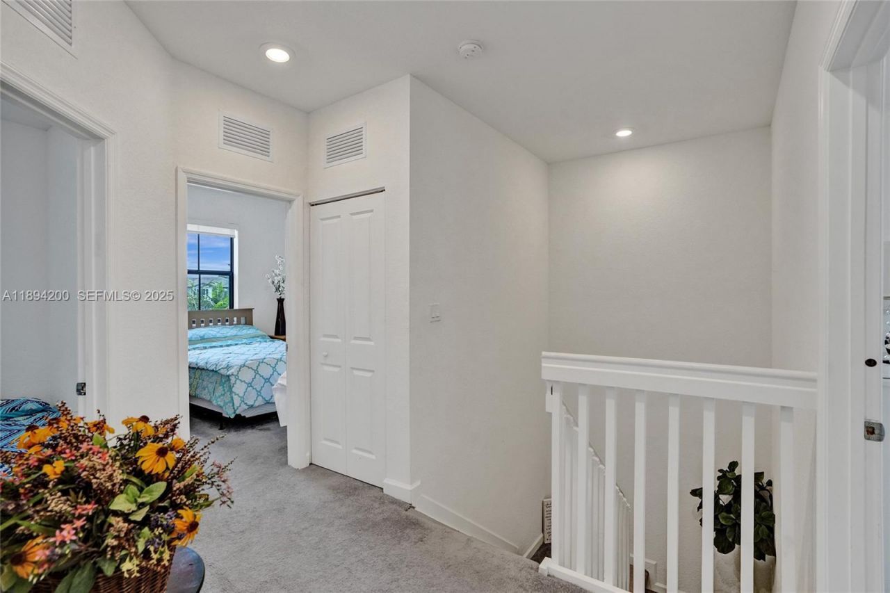 411 NW 204th St, Miami Gardens, FL 33169 Photo