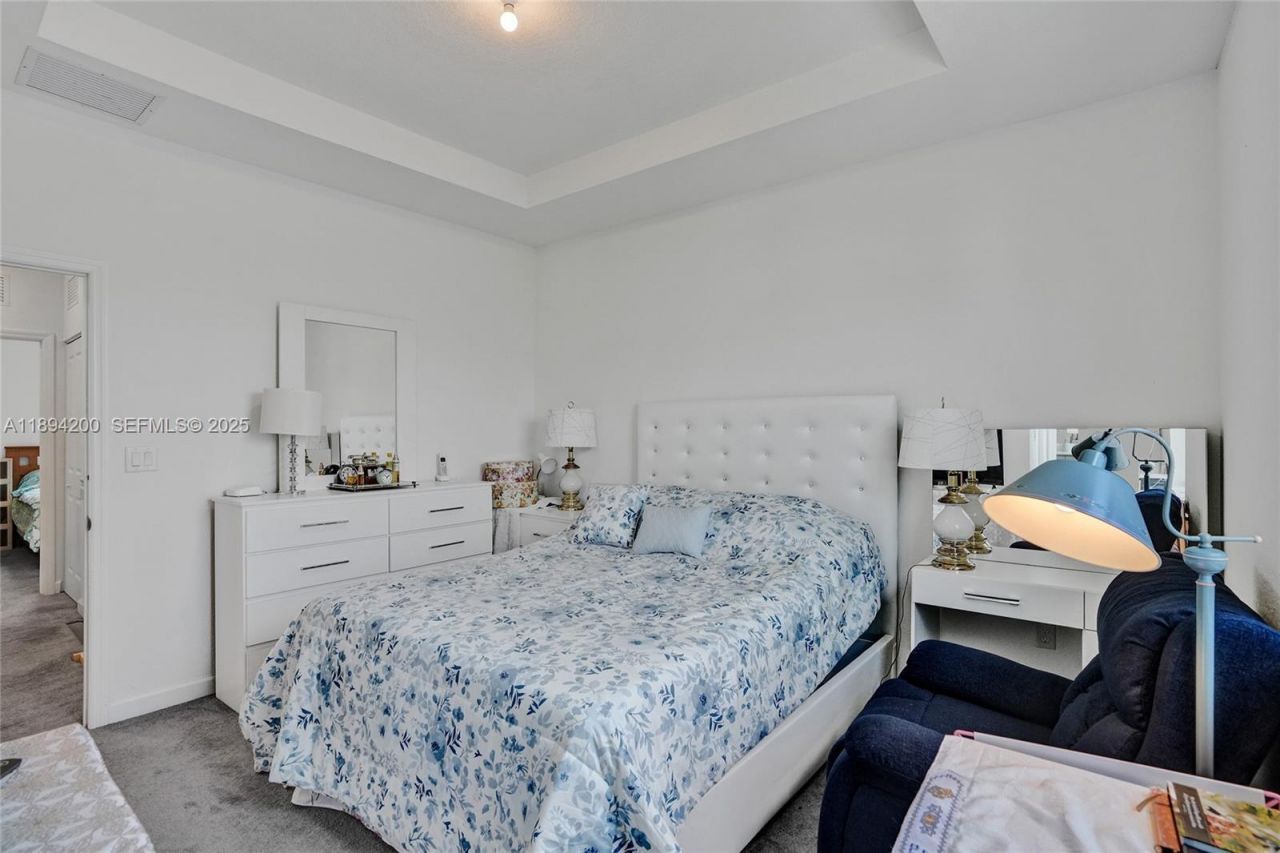 411 NW 204th St, Miami Gardens, FL 33169 Photo