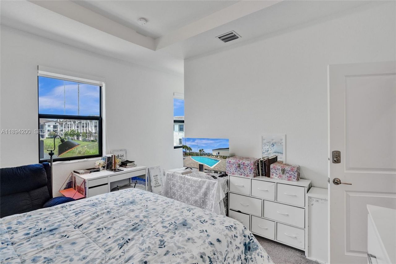 411 NW 204th St, Miami Gardens, FL 33169 Photo