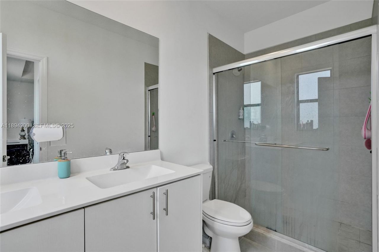 411 NW 204th St, Miami Gardens, FL 33169 Photo