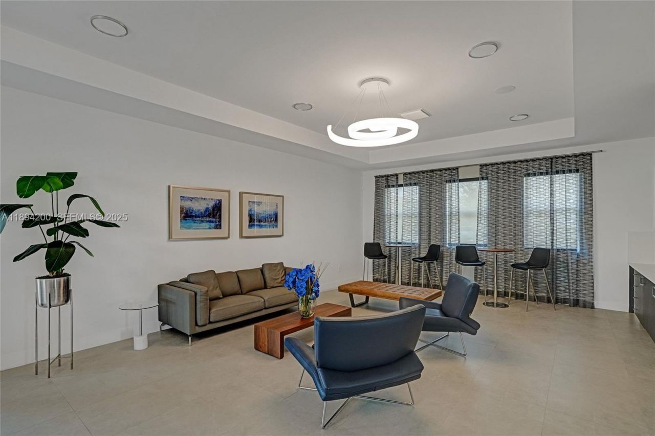 411 NW 204th St, Miami Gardens, FL 33169 Photo