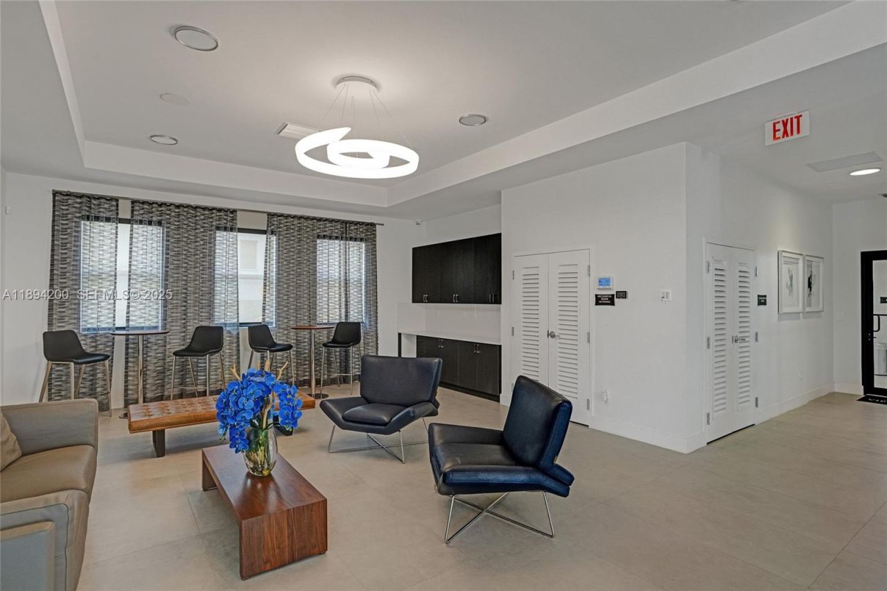 411 NW 204th St, Miami Gardens, FL 33169 Photo