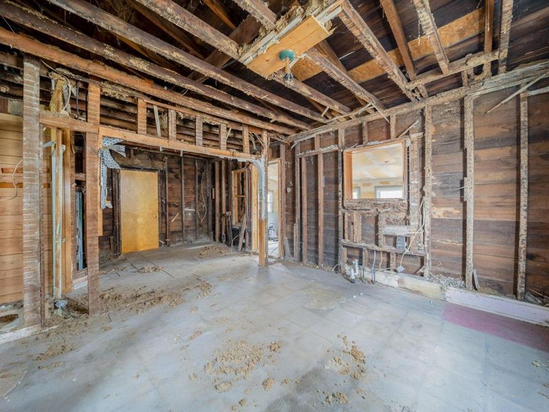 354 Bellefontaine Avenue, Marion, OH 43302 Photo 9