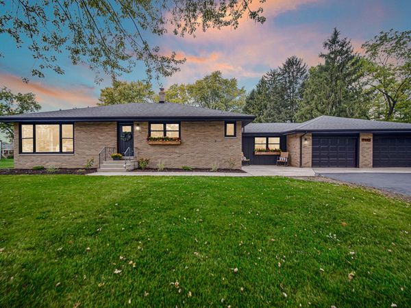 9446 Hilltop Drive, St. John, IN 46373