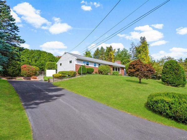 46 Skyview Drive, Poughkeepsie, NY 12603