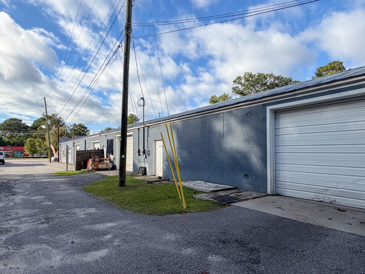 1103 Bacons Bridge Road Photo 6