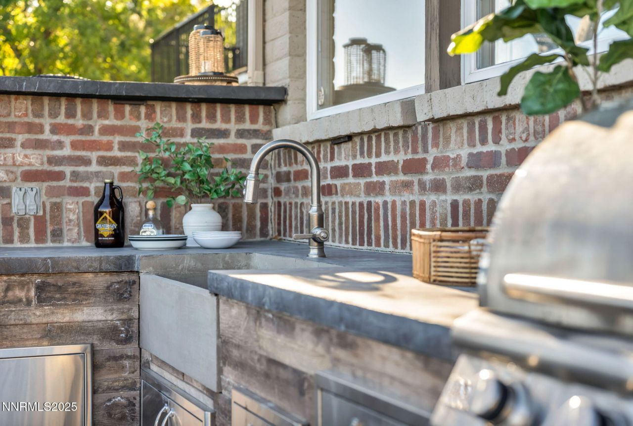 2360 Pioneer Drive, Reno, NV 89509 Photo