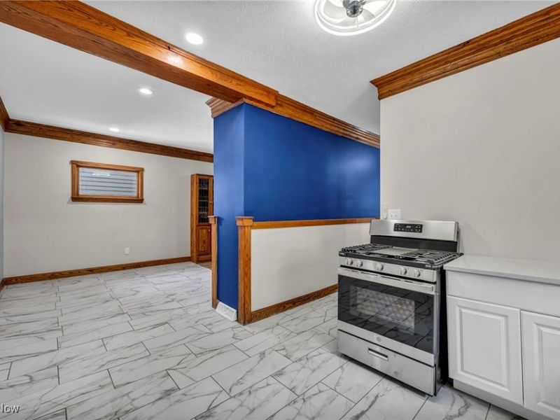 1374 W 114th Street, Cleveland, OH 44102 Photo 6