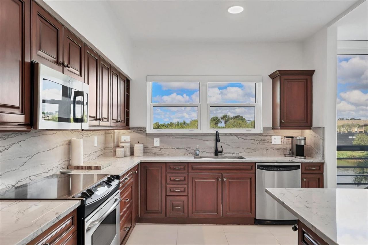 5408 Eagles Point Circle, Unit 102, Sarasota, FL 34231 Photo