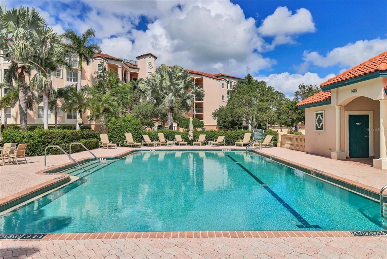 5408 Eagles Point Circle, Unit 102, Sarasota, FL 34231 Photo