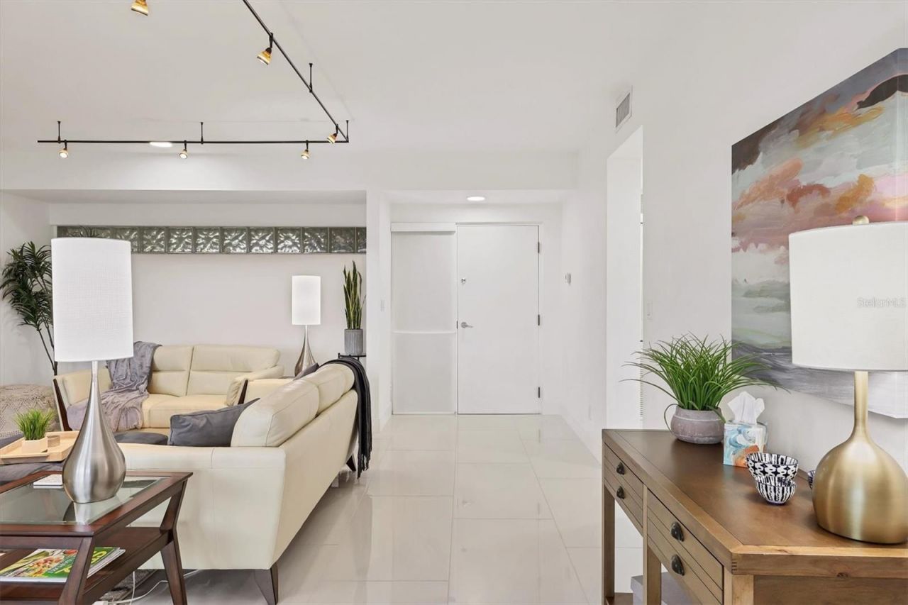 5408 Eagles Point Circle, Unit 102, Sarasota, FL 34231 Photo