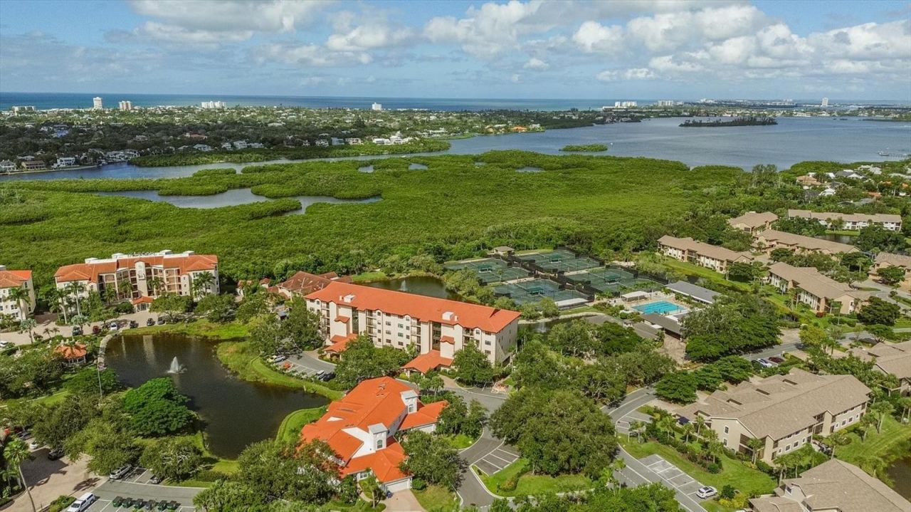 5408 Eagles Point Circle, Unit 102, Sarasota, FL 34231 Photo