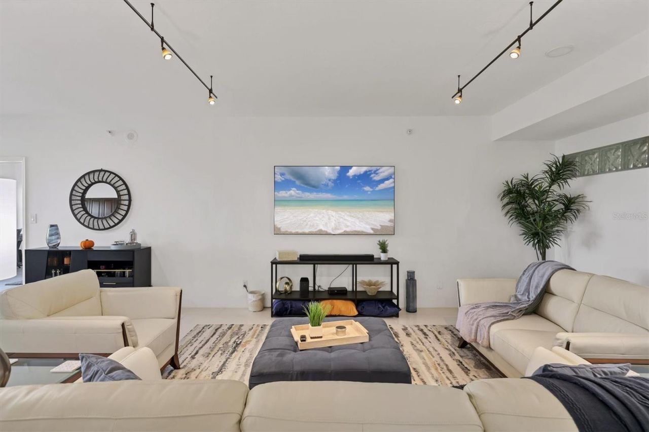 5408 Eagles Point Circle, Unit 102, Sarasota, FL 34231 Photo
